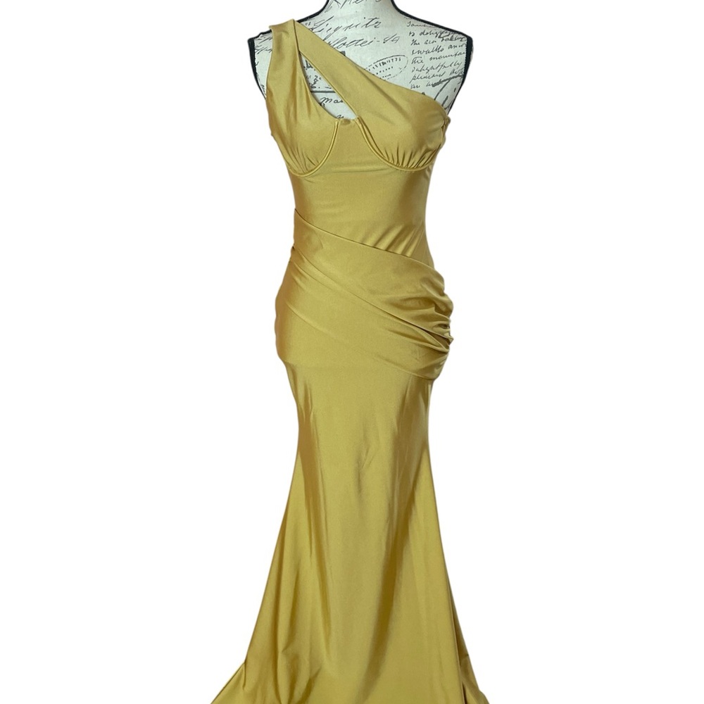 Gold One Shoulder Ruched Evening Gown – Glamorous Formal Maxi Dress